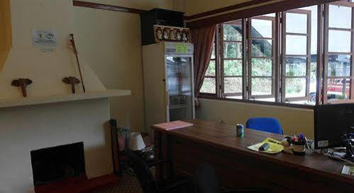 Dew Drop Inn Тана Рата Екстериор снимка